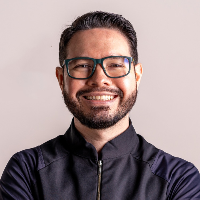 Dr. Bernardo Menjívar - Médico Estético | Guía Médica en Línea de El Salvador